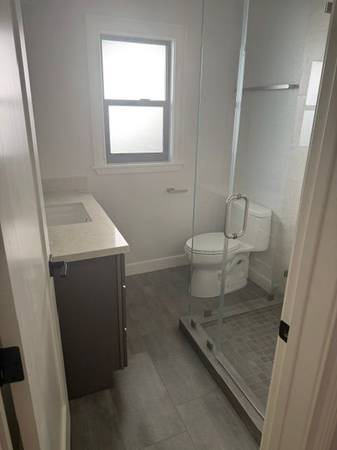 3BR/2BA Duplex · Oakland photo 4