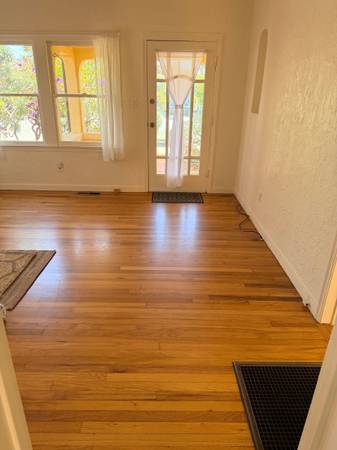 2BR/1BA Single Family House · Santa Cruz photo 3