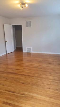 3BR/1BA Single Family House · Palo Alto photo 3