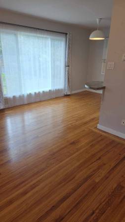 3BR/1BA Single Family House · Palo Alto photo 2