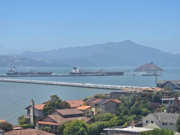 2BR/1BA Apartment on Golden Gate · Richmond photo 5