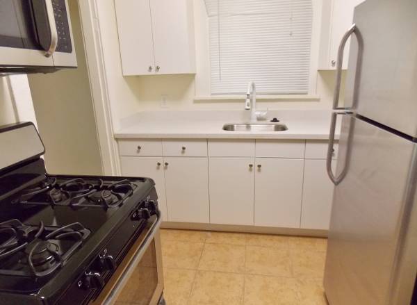 1BR/1BA Duplex · Emeryville photo 2