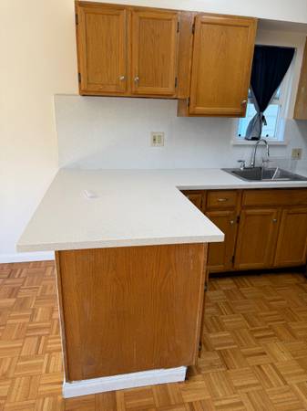 2BR/1BA Duplex · Oakland photo 4
