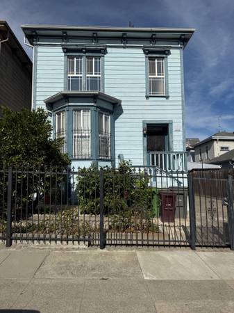 2BR/1BA Duplex · Oakland