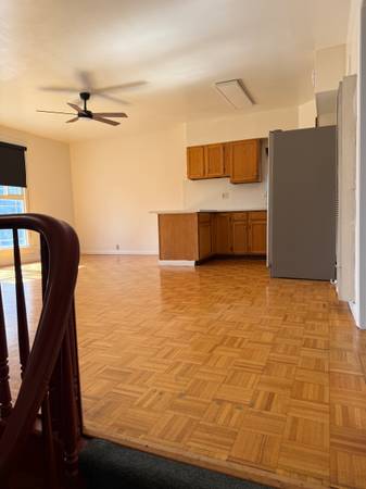 2BR/1BA Duplex · Oakland photo 2