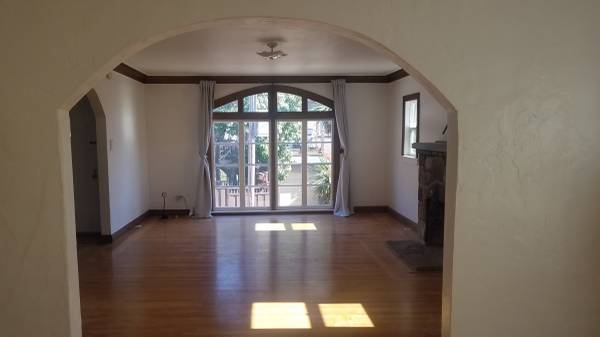 3BR/2BA Single Family House · Berkeley photo 2