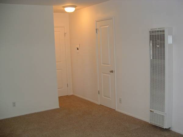 0BR/1BA Apartment on N. Sunnyvale Ave. · Sunnyvale photo 5