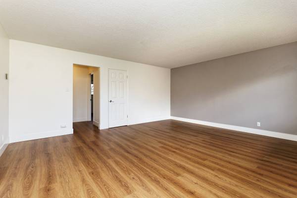 2BR/1BA Apartment · Hayward photo 5