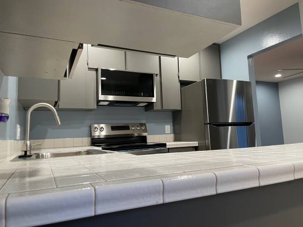 1BR/1BA Apartment · Santa Rosa photo 3