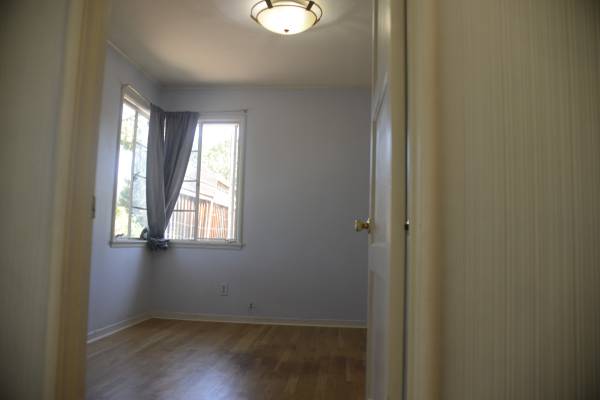 1BR/1BA Single Family House · Palo Alto photo 3