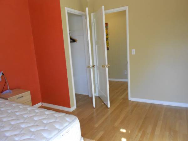 1BR/1BA Single Family House · Palo Alto photo 2