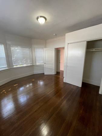 3BR/1BA Duplex · Emeryville photo 3