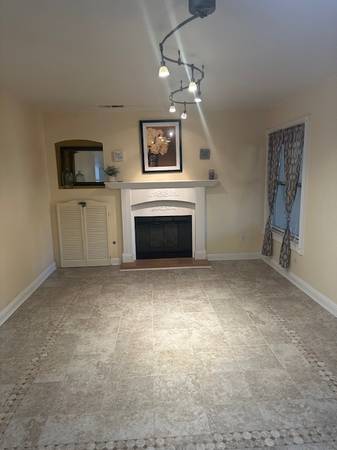 4BR/3BA Single Family House · Windsor photo 5