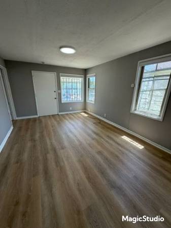3BR/1BA Single Family House · Oakland photo 5