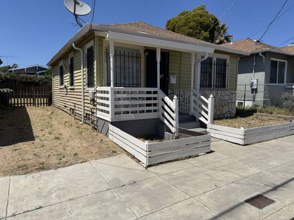 3BR/1BA Single Family House · Oakland