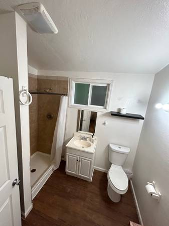1BR/1BA Single Family House · Santa Rosa photo 5
