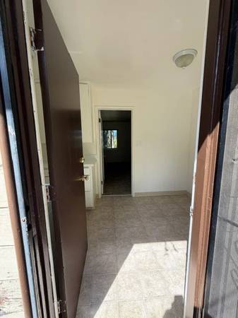 0BR/1BA Apartment on E 30th St · Oakland