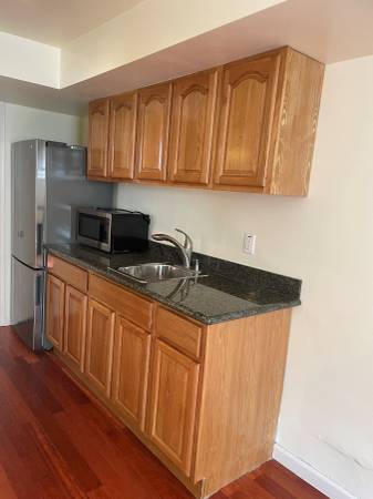0BR/1BA In-Law · Daly City photo 3