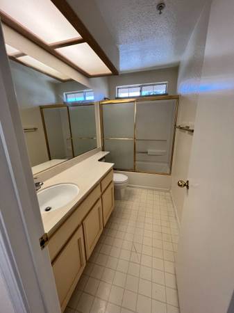4BR/3BA Single Family House · Fremont photo 3