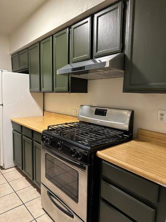 2BR/1BA Single Family House · Richmond photo 4