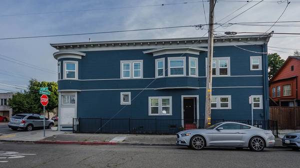 2BR/2BA Single Family House · Oakland