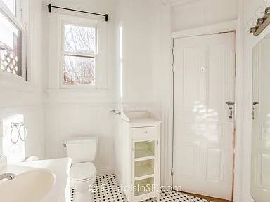 1BR/1BA Other on Broderick St · San Francisco photo 5