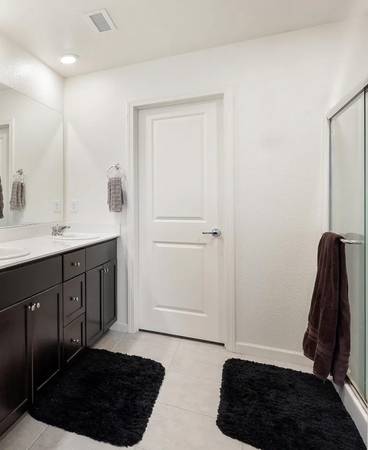 4BR/3BA Single Family House · Santa Cruz photo 2
