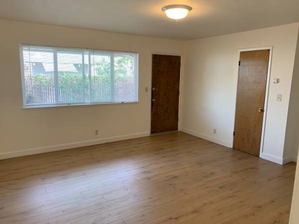 2BR/2BA Townhouse · Cupertino photo 4