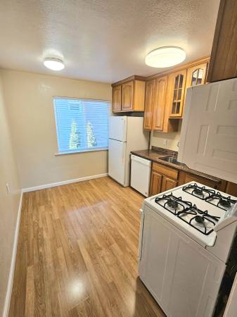 2BR/1BA Apartment on Park Ave · San Jose photo 5