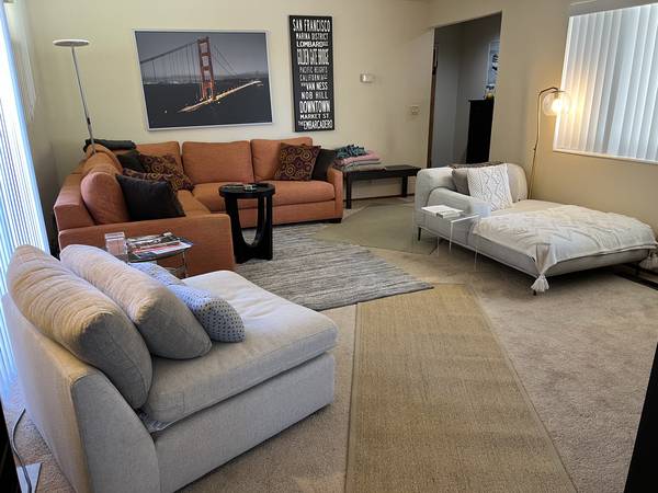3BR/2BA Single Family House · Mountain View photo 2
