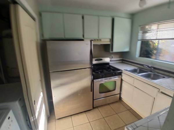 2BR/1BA Townhouse on 30th Ave B · Santa Cruz photo 3