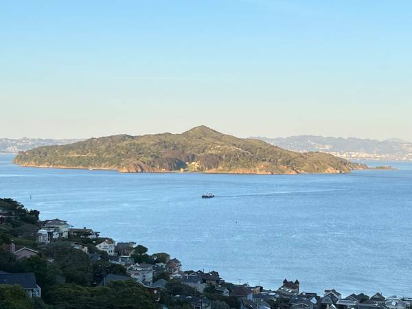 3BR/2BA Duplex on Sausalito Blvd · Sausalito photo 3
