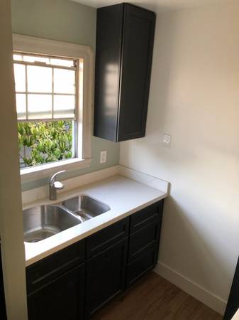 1BR/1BA Single Family House · Vallejo photo 3