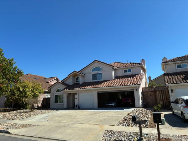 4BR/3BA Single Family House · San Jose photo 2