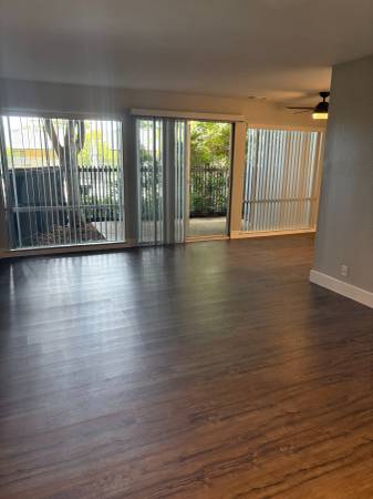 1BR/1BA Apartment · Larkspur photo 2
