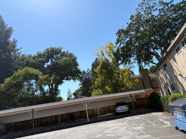 2BR/1BA Apartment · Lafayette photo 2