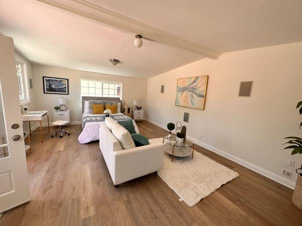 0BR/1BA In Law Adu · Saratoga photo 5