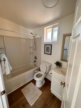 0BR/1BA In Law Adu · Saratoga photo 4