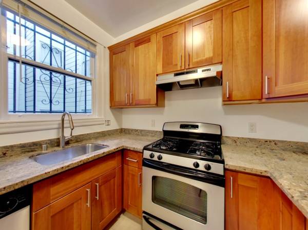 3BR/1BA Apartment on Fell Street 03 · San Francisco photo 5
