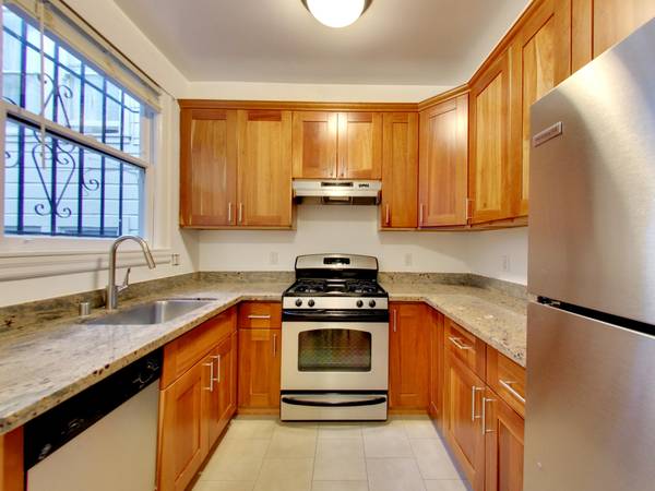 3BR/1BA Apartment on Fell Street 03 · San Francisco photo 4