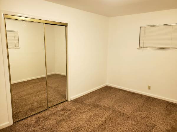 2BR/1BA House · Hayward photo 2