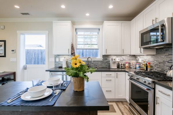 0BR/1BA Single Family House · Atherton photo 2