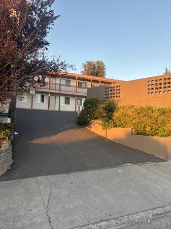 1BR/1BA Apartment · San Leandro photo 2