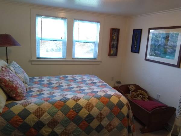 1BR/1BA Apartment on Wilson St Apt B · Petaluma photo 2