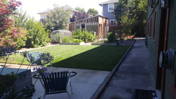 1BR/1BA Apartment on Wilson St Apt B · Petaluma photo 3