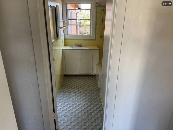 3BR/2BA Single Family House · Santa Cruz photo 3