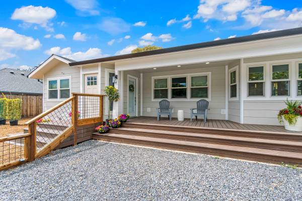 3BR/3BA Single Family House · Santa Rosa