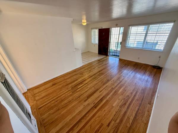 1BR/1BA Apartment · Oakland photo 5