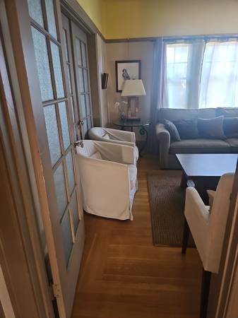 2BR/1BA Apartment · Berkeley photo 4