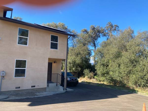 3BR/2BA Duplex · Freedom
